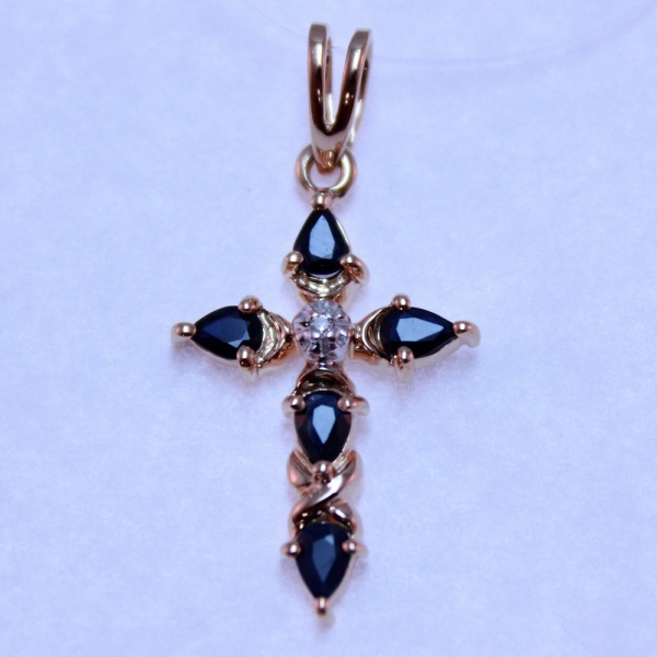 Декоративный крестик с сапфирами и бриллиантом